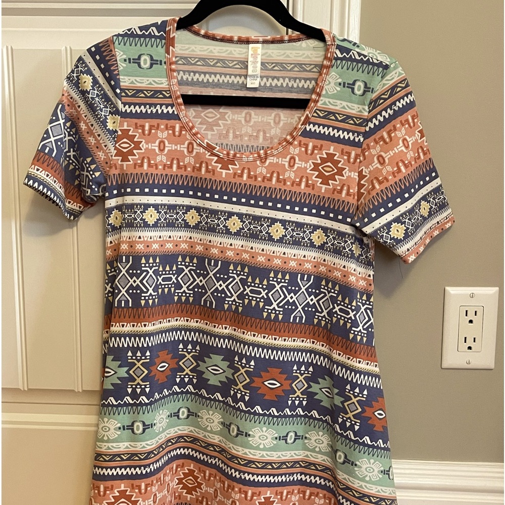 Lularoe scoop neck Aline top